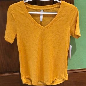 Athleta Breezy Scoop V Tee